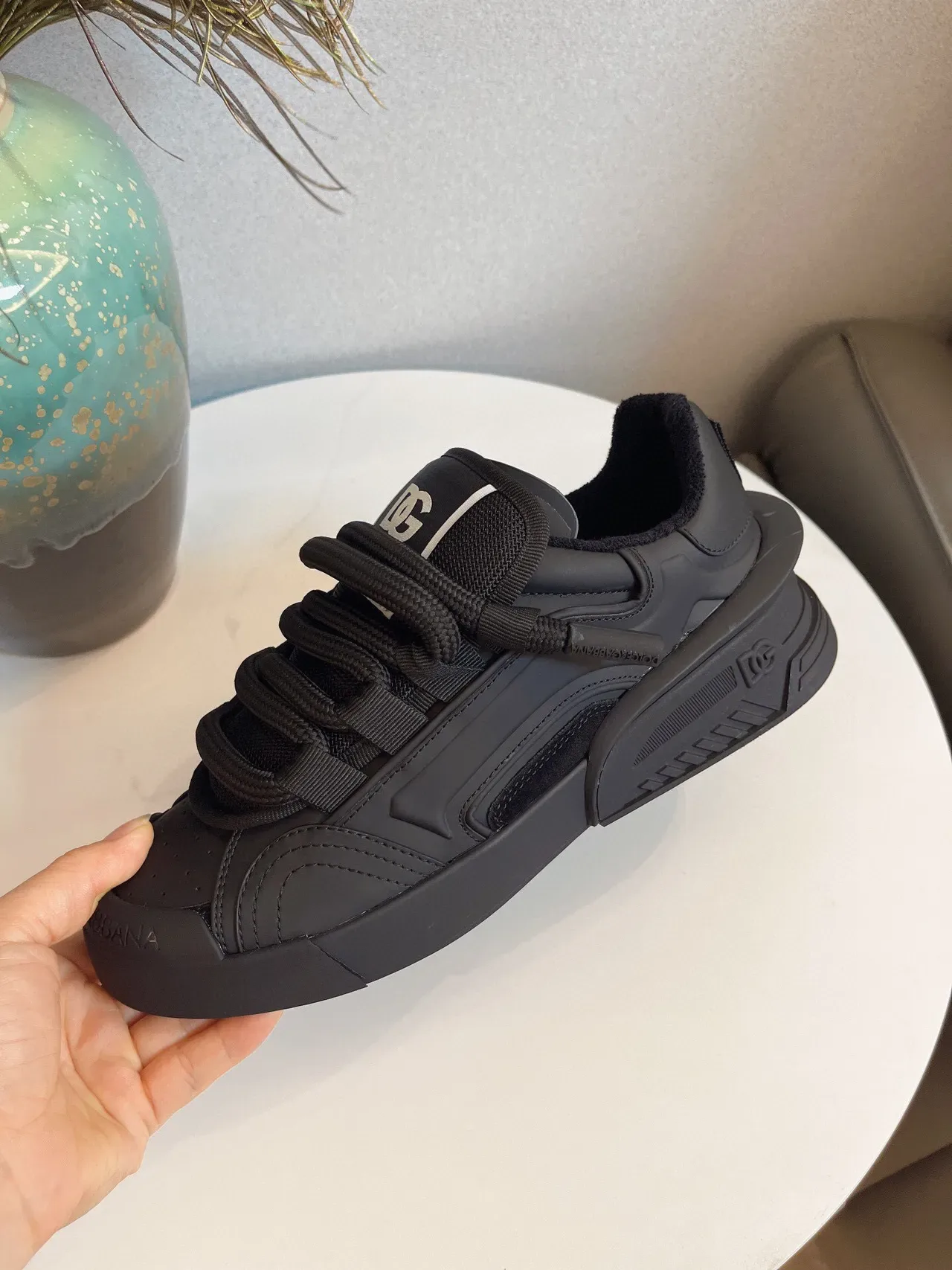 Dolce & Gabbana Tênis Chunky Sola Esculpida Preto Branco Monocromas 5