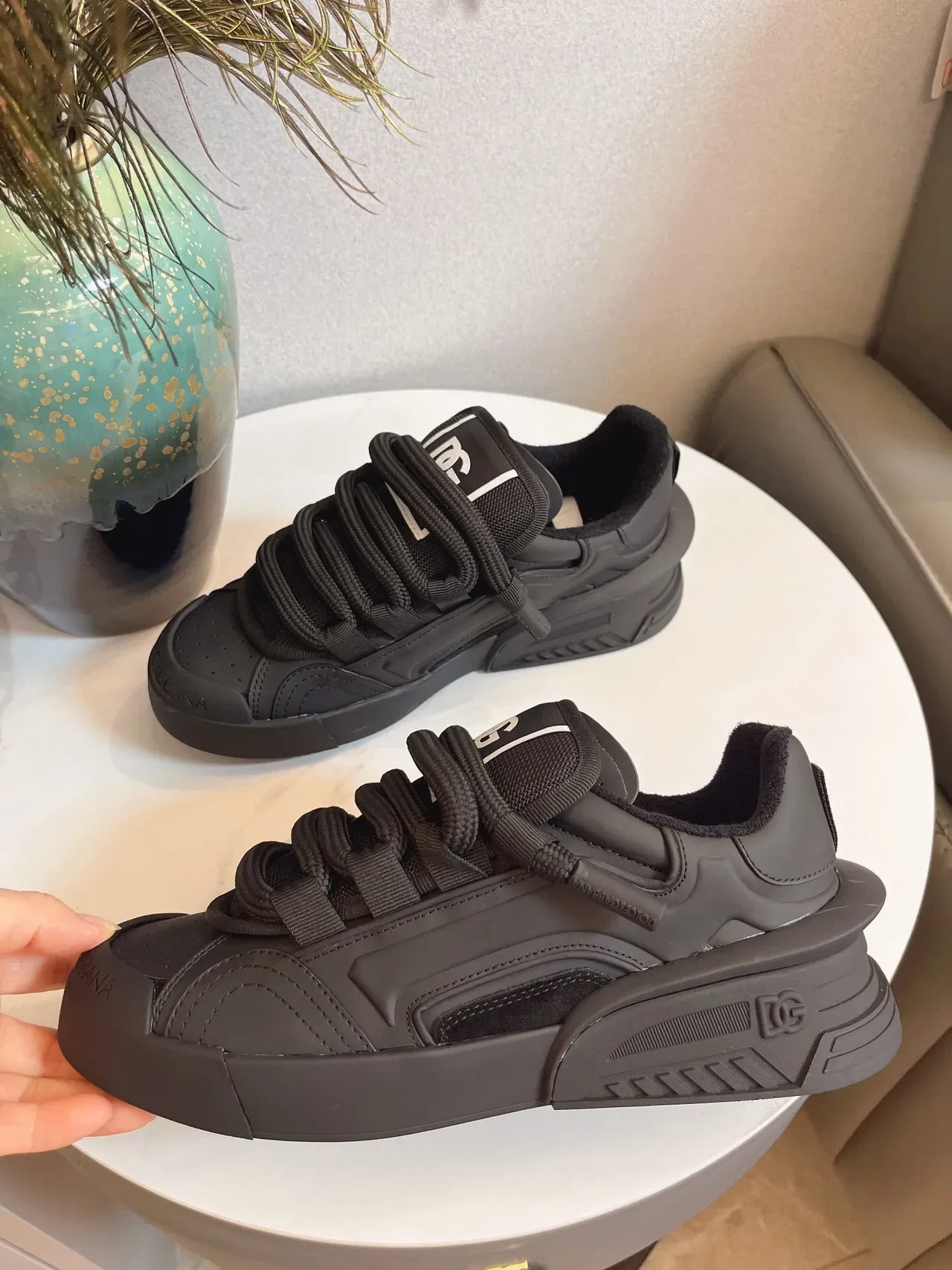Dolce & Gabbana Tênis Chunky Sola Esculpida Preto Branco Monocromas 9