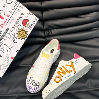 Dolce & Gabbana Sneakers Lifestyle Low Top Imprimé Graffiti