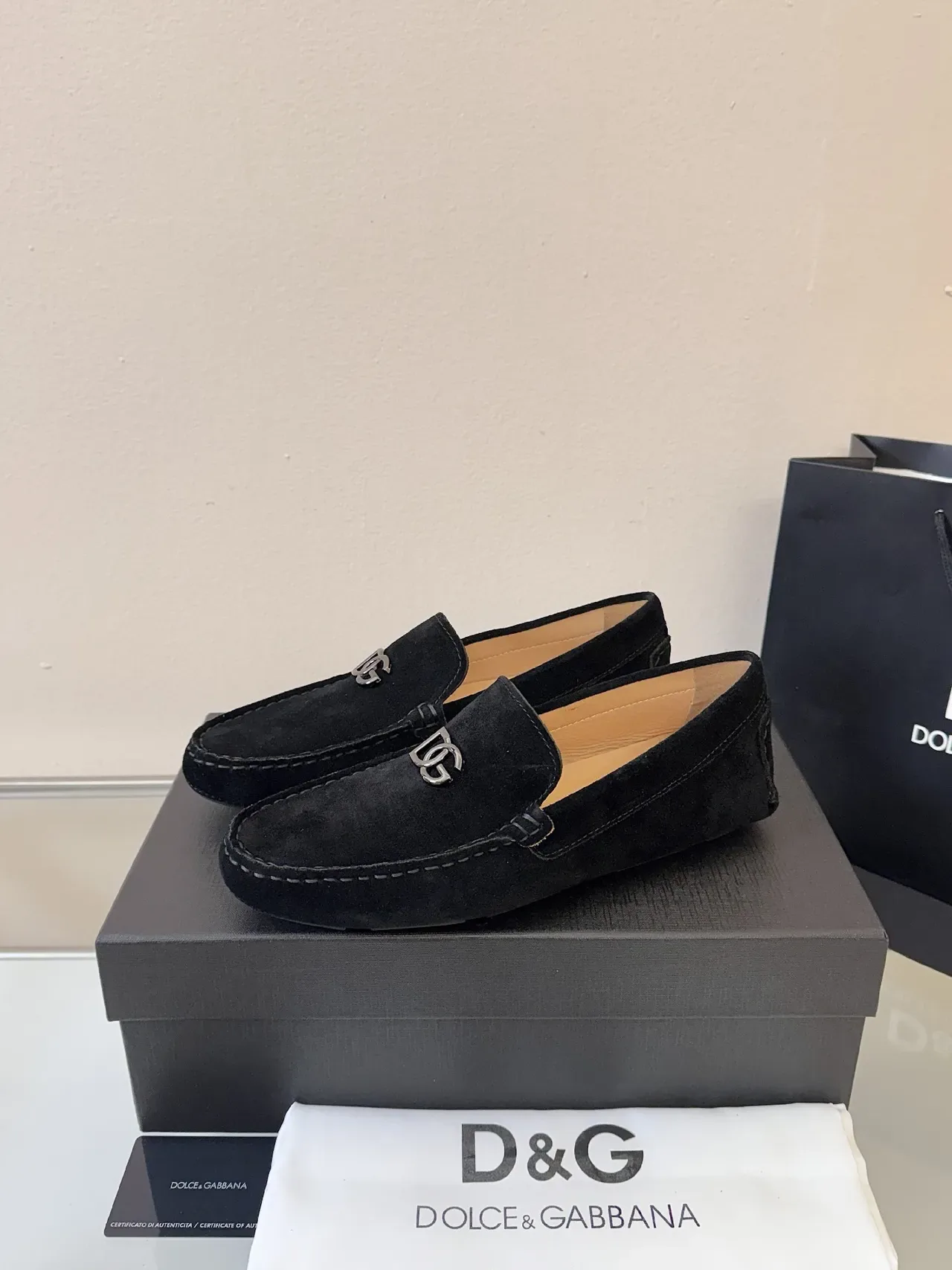Dolce & Gabbana Portofino Negro Beige Ante Superior Hebilla Metal DG Mocasín 2