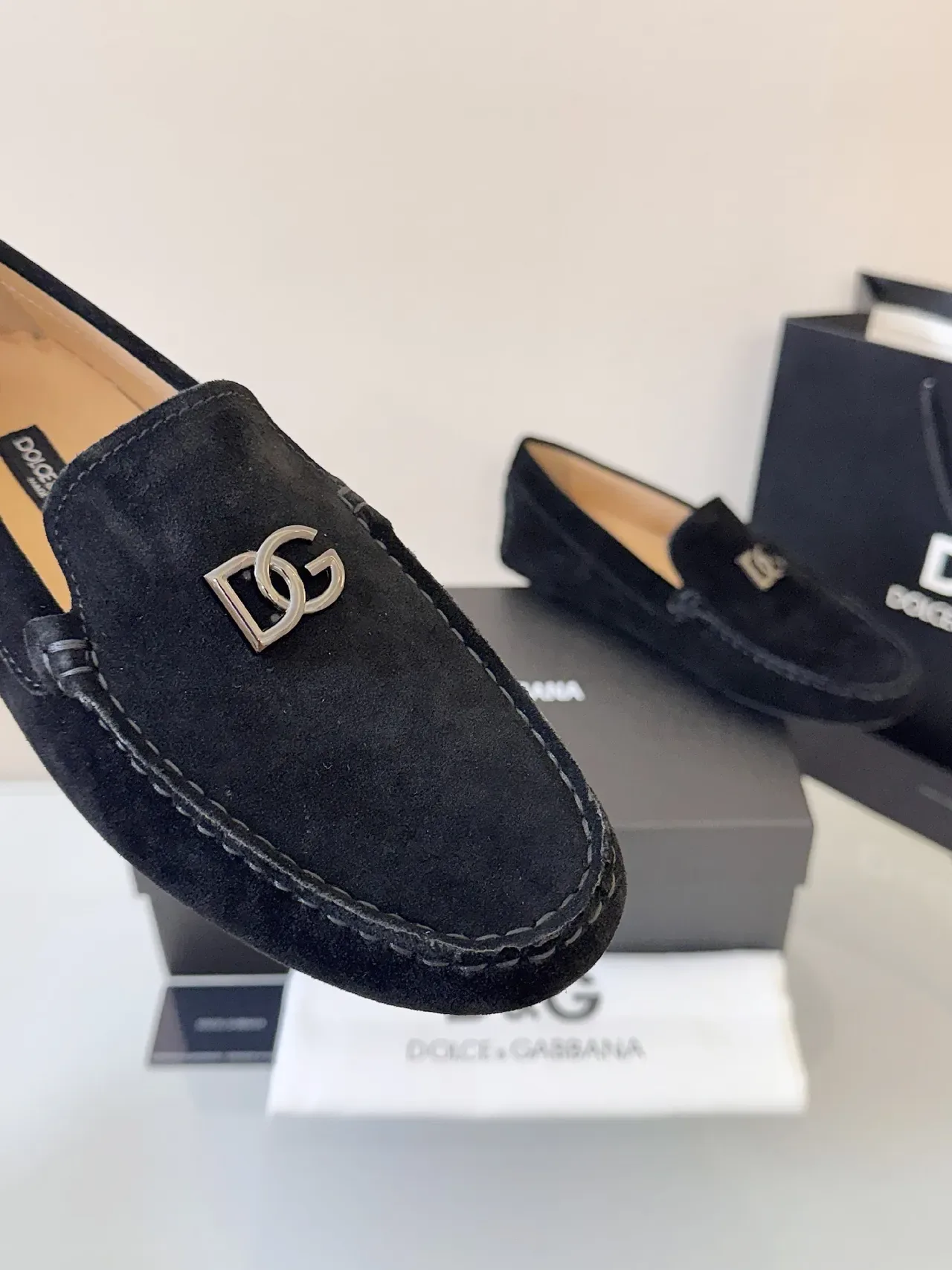 Dolce & Gabbana Portofino Negro Beige Ante Superior Hebilla Metal DG Mocasín 3