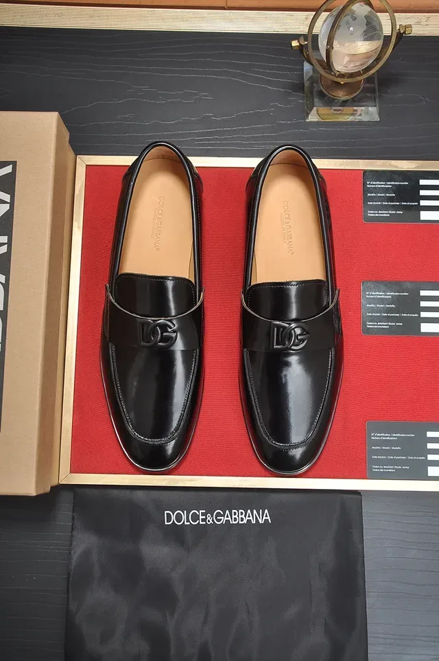 Dolce & Gabbana Portofino কালো বাদামি পেটেন্ট চামড়া DG লোগো বাকল মকাসিন 5