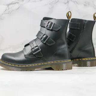 Dr. Martens 1460 Bex काली बकल स्ट्रैप एंकल बूट