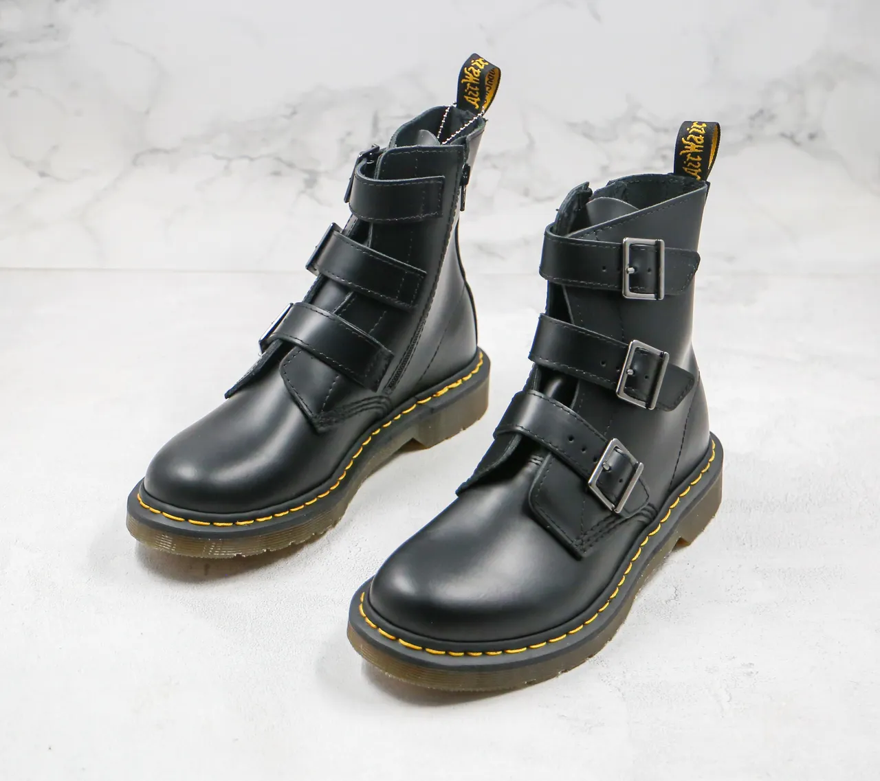 Dr. Martens 1460 Bex 黑色扣带踝靴 7
