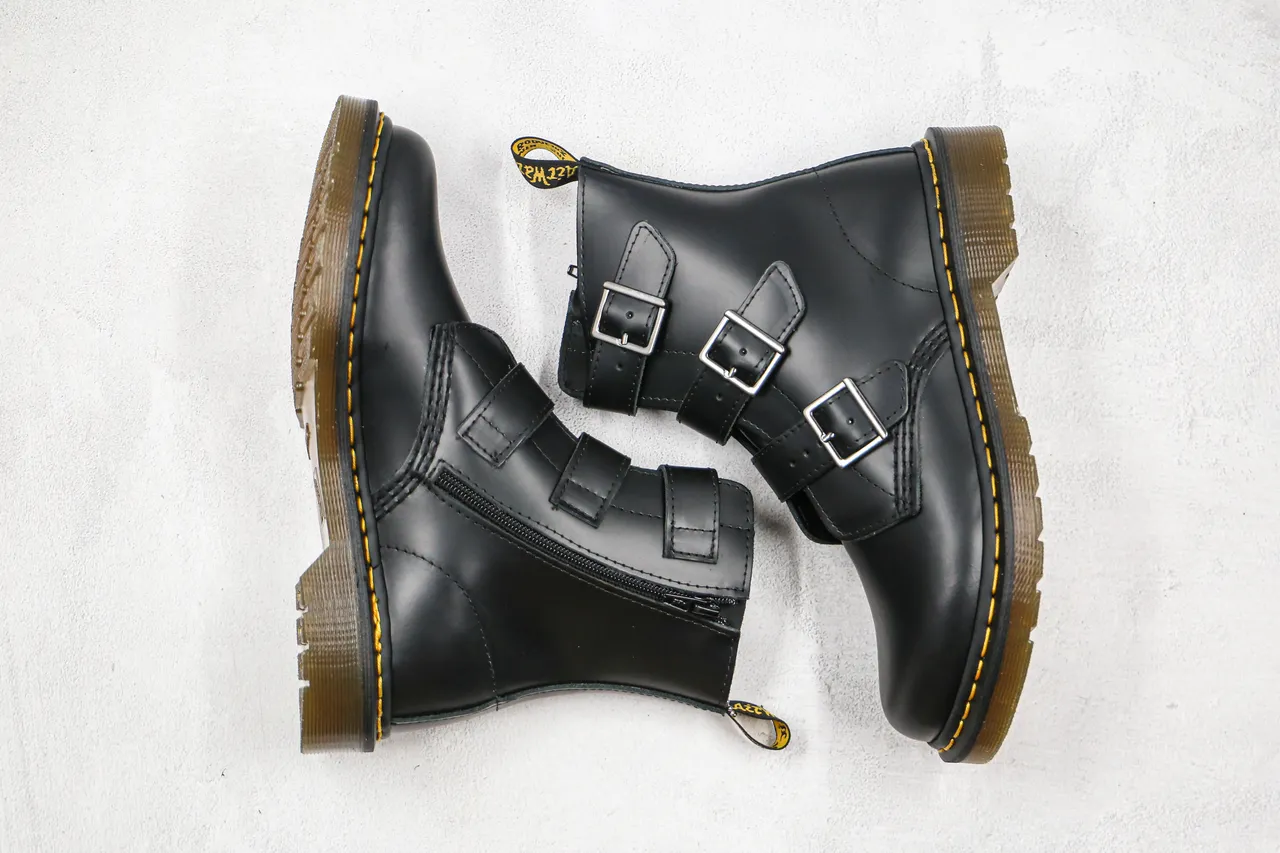 Dr. Martens 1460 Bex 黑色扣带踝靴 8