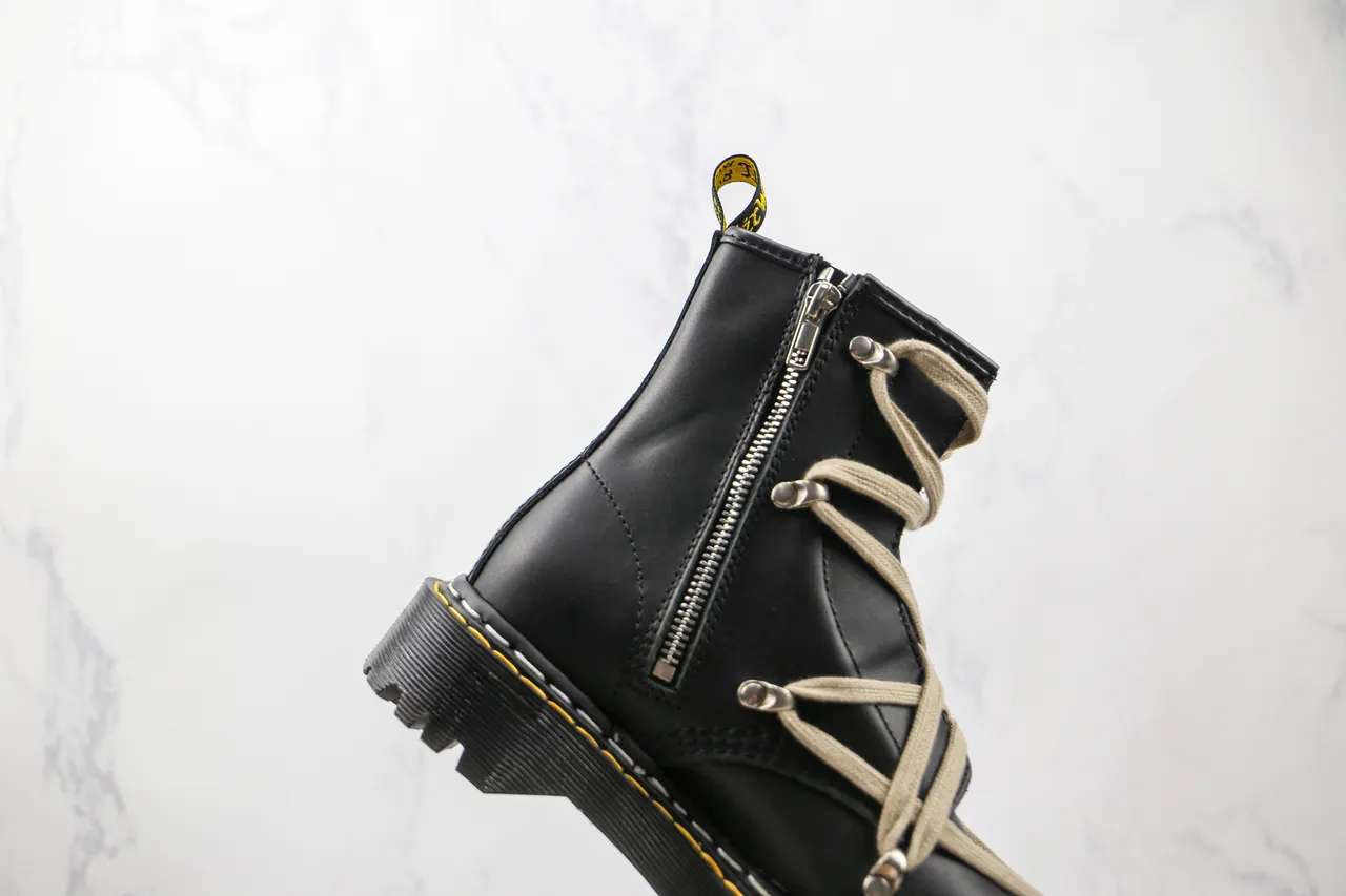 Dr. Martens কালো বেইজ স্মুথ লেদার লেস মার্টিন বুটস 6
