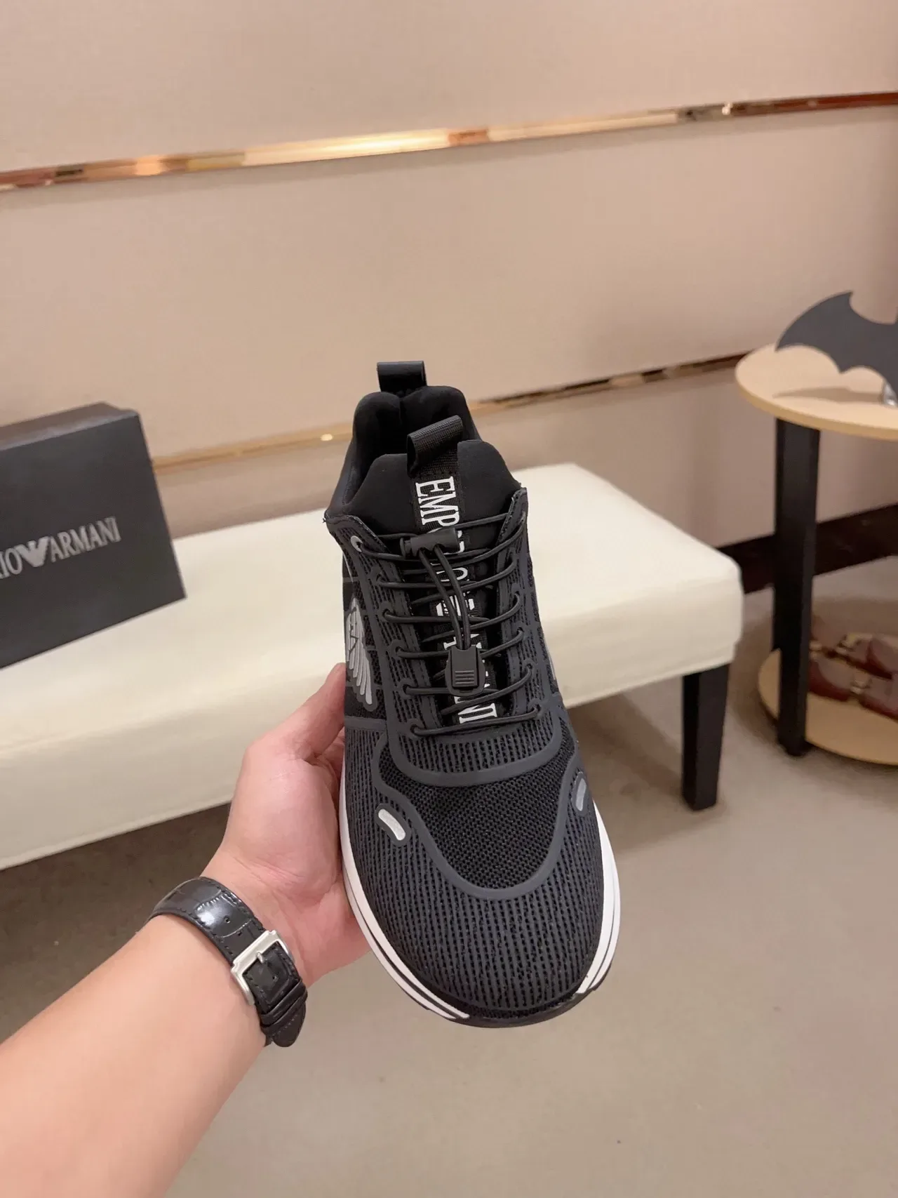 Emporio Armani 黑色银色针织网面鞋面集成系带锁生活方式运动鞋 9