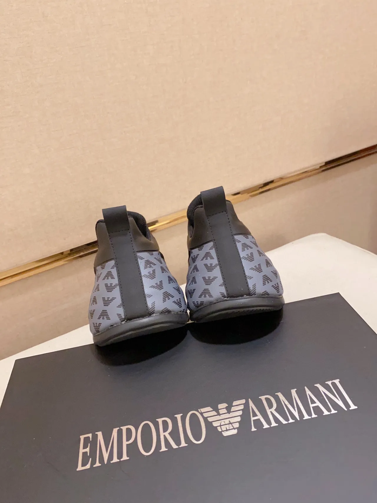 Emporio Armani Logotipo de Águila Monograma Suela Media Zapatillas Lifestyle 3