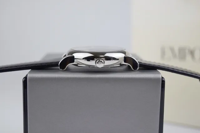 Emporio Armani ساعة كوارتز وجه أسود مبسطة 7