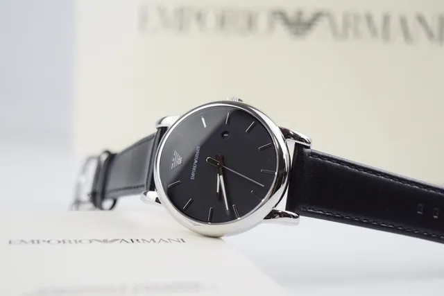Emporio Armani ساعة كوارتز وجه أسود مبسطة 8