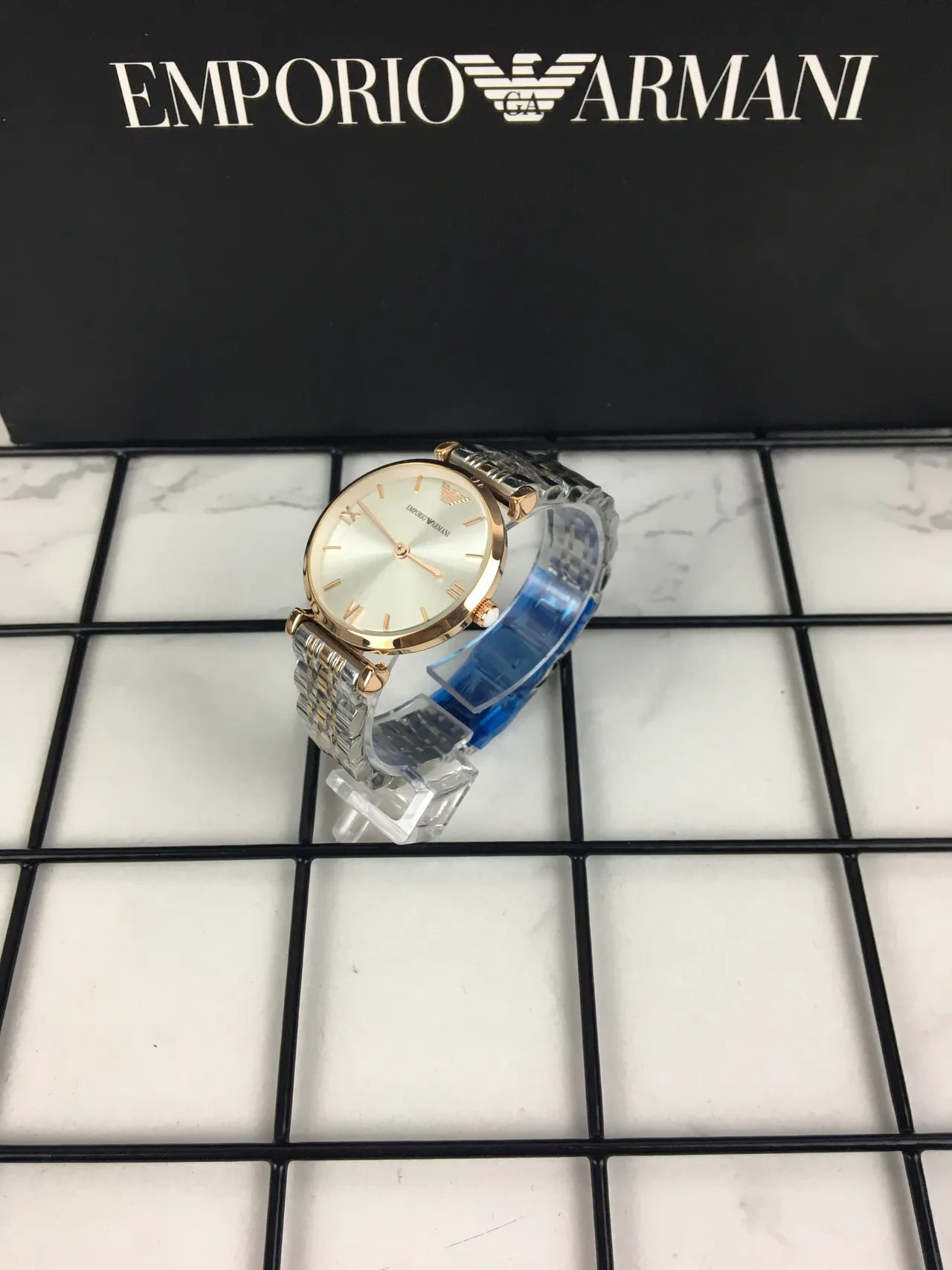 Emporio Armani Montre Argent Doré Boîtier Rond Cadran Sunray Quartz 4