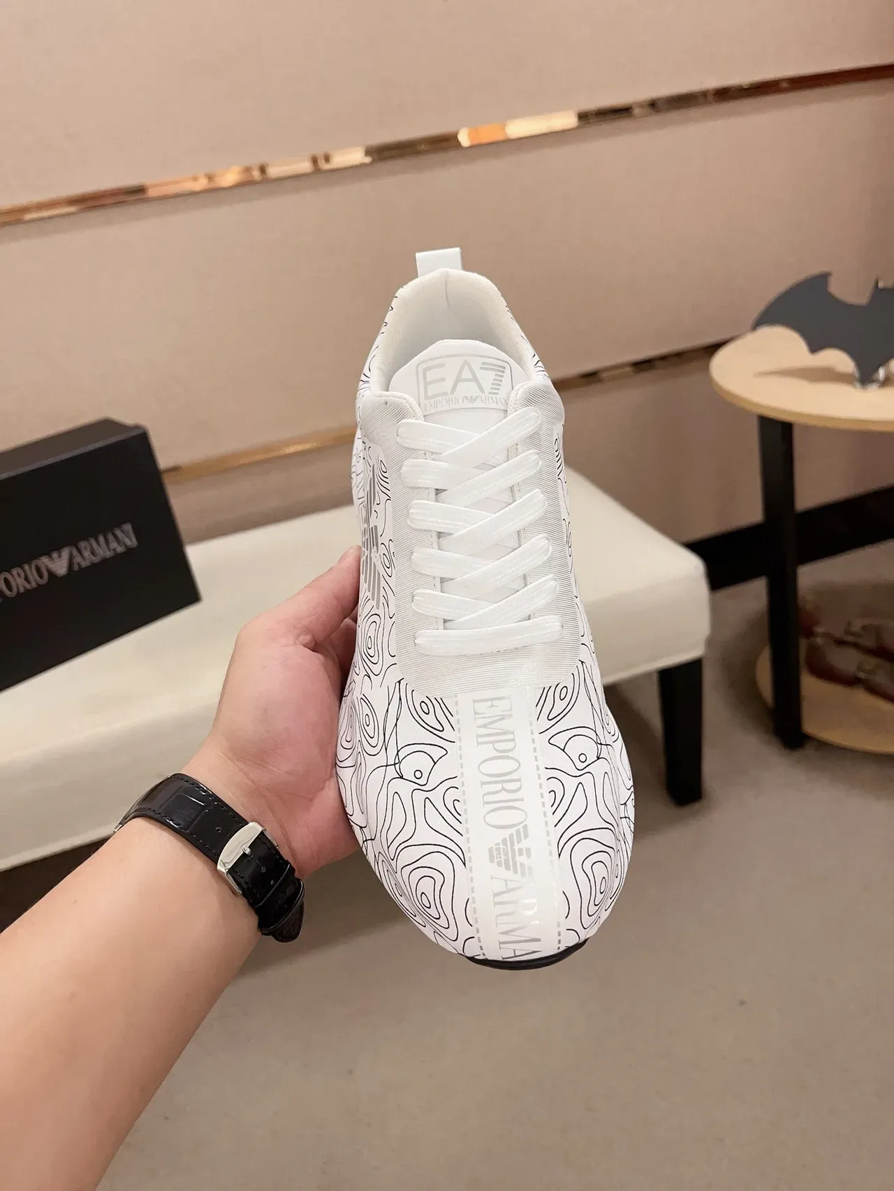 Emporio Armani टॉपोग्राफिक प्रिंट सफेद लाइफस्टाइल स्नीकर 3