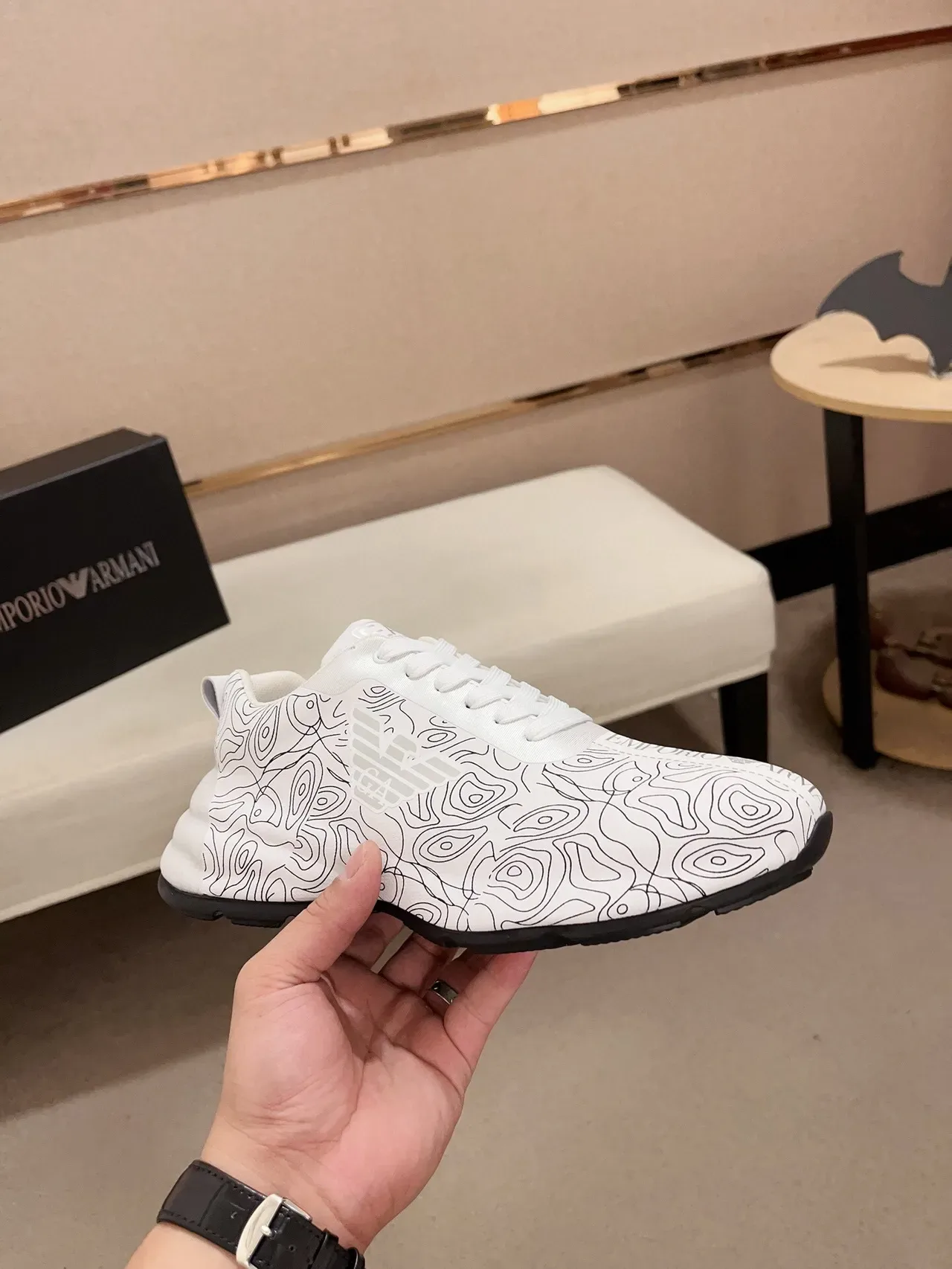 Emporio Armani टॉपोग्राफिक प्रिंट सफेद लाइफस्टाइल स्नीकर 5