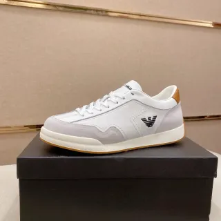 Emporio Armani Zapatillas Blancas y Grises Low-Top de Cuero y Ante con Paneles
