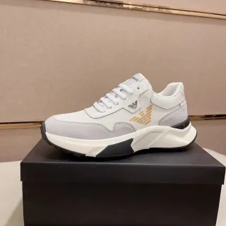 Emporio Armani Zapatillas Chunky con suela blanca y gris paneles de malla y suede