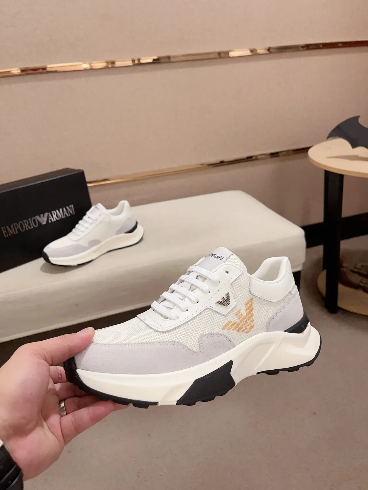 Emporio Armani Tênis Chunky com sola branca e cinza painel de malha e suede 3
