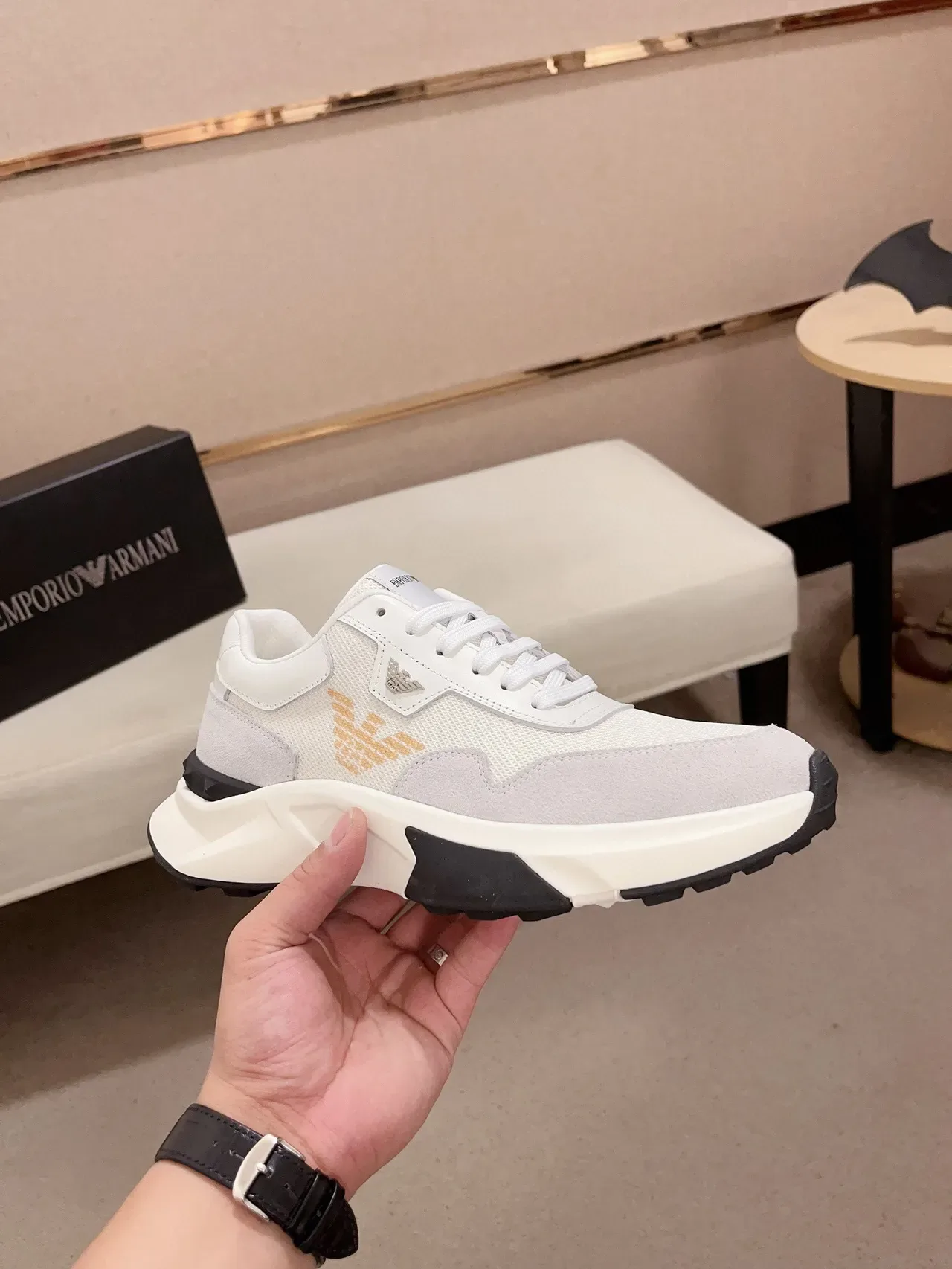Emporio Armani Tênis Chunky com sola branca e cinza painel de malha e suede 4