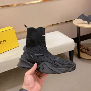 Fendi أحذية رياضية سوداء ذات وجهة جوارب من الخيط منحوتة بطبقة متعددة الكثافة حذاء سميك