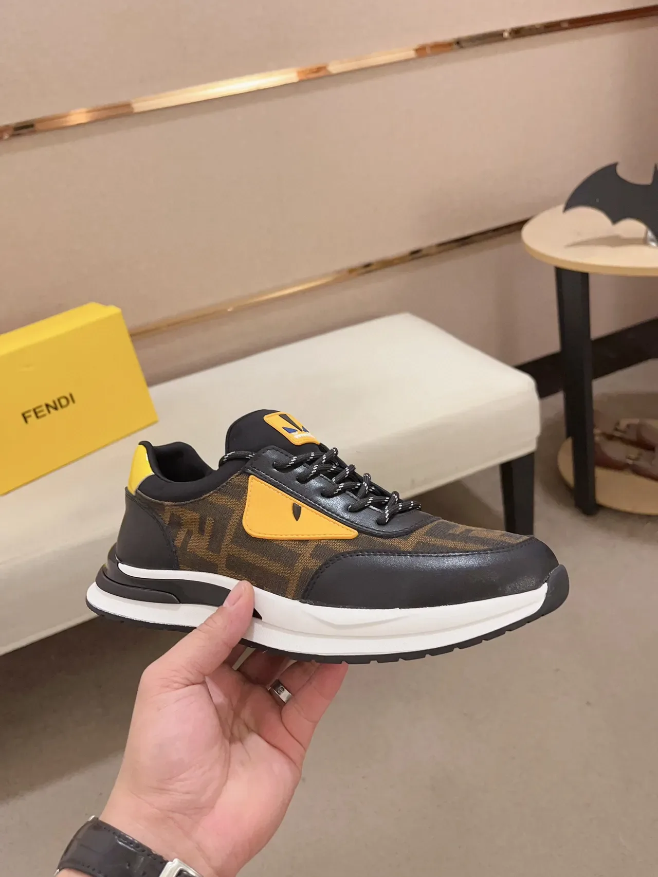 Fendi Noir Jaune FF Monogramme Textile Logo Œil Monstre Sneakers Lifestyle 2
