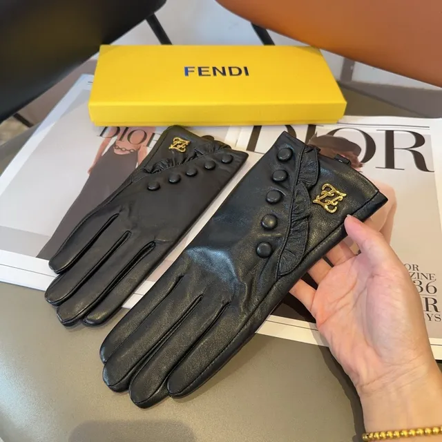 Fendi FF Logo Ruched Button Leather Gloves 5