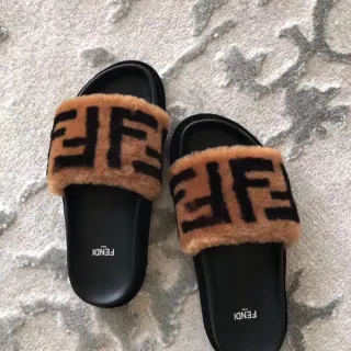 Fendi Fourrure Slide Noir et Marron FF Logo Pantoufles