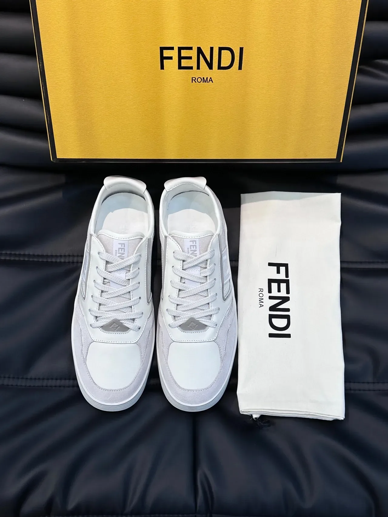 Fendi Gris Blanco Perforado Ante Tonal FF Bordado Lifestyle Sneakers 4