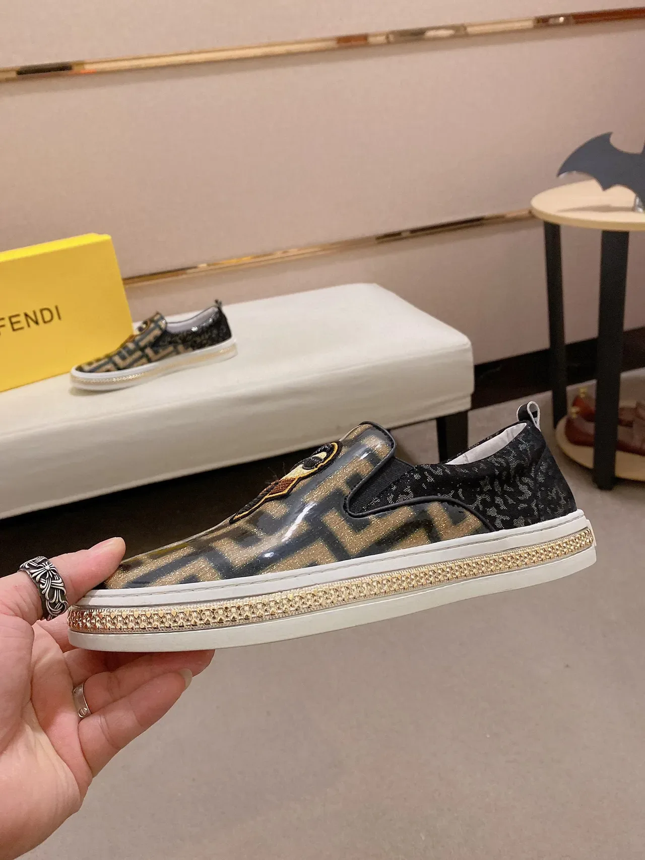 Fendi Monster Eye FF Monogram 一脚蹬生活方式运动鞋 9