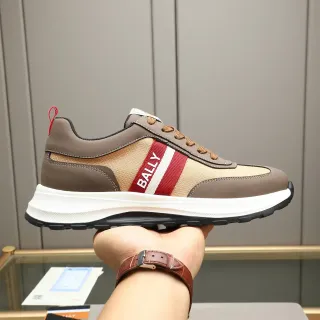Bally حذاء رياضي أسلوب حياة بني بيج جزء علوي من مادة مختلطة لوحة جانبية مخططة