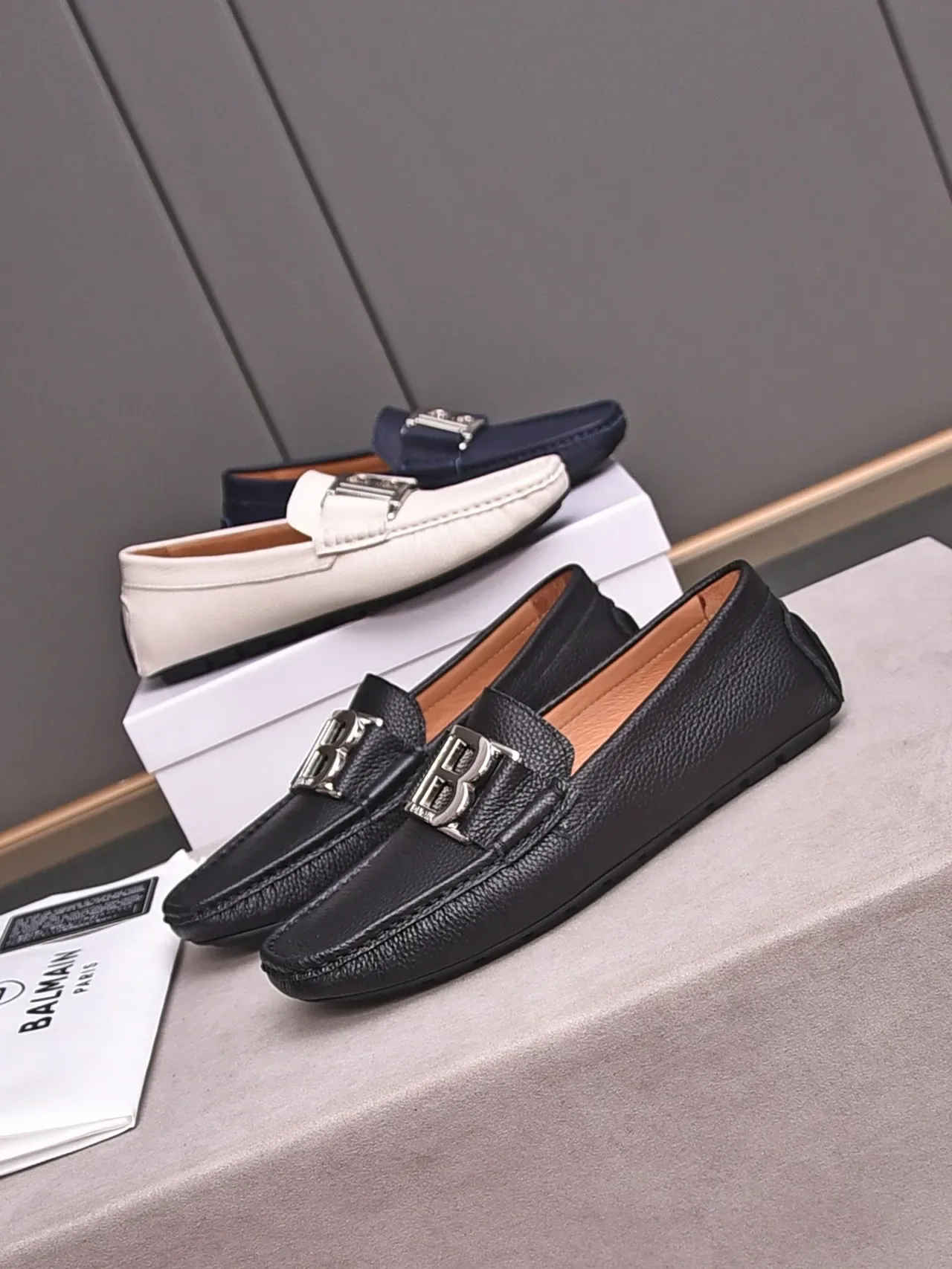 Beige Black Pebbled Leather Metal Buckle Strap Loafer 2