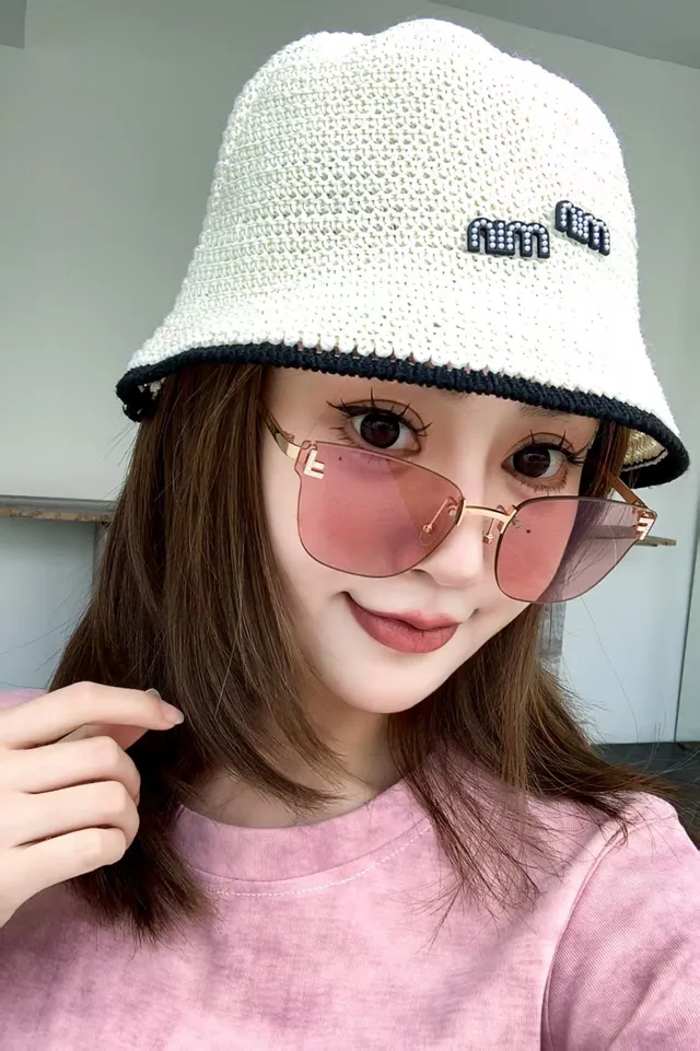 Beige Black Woven Crochet Texture Pearl-Embellished Logo Bucket Hat 5
