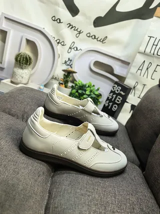 Black Beige Suede-Like Upper Cream Lining Mary Jane Shoes 9