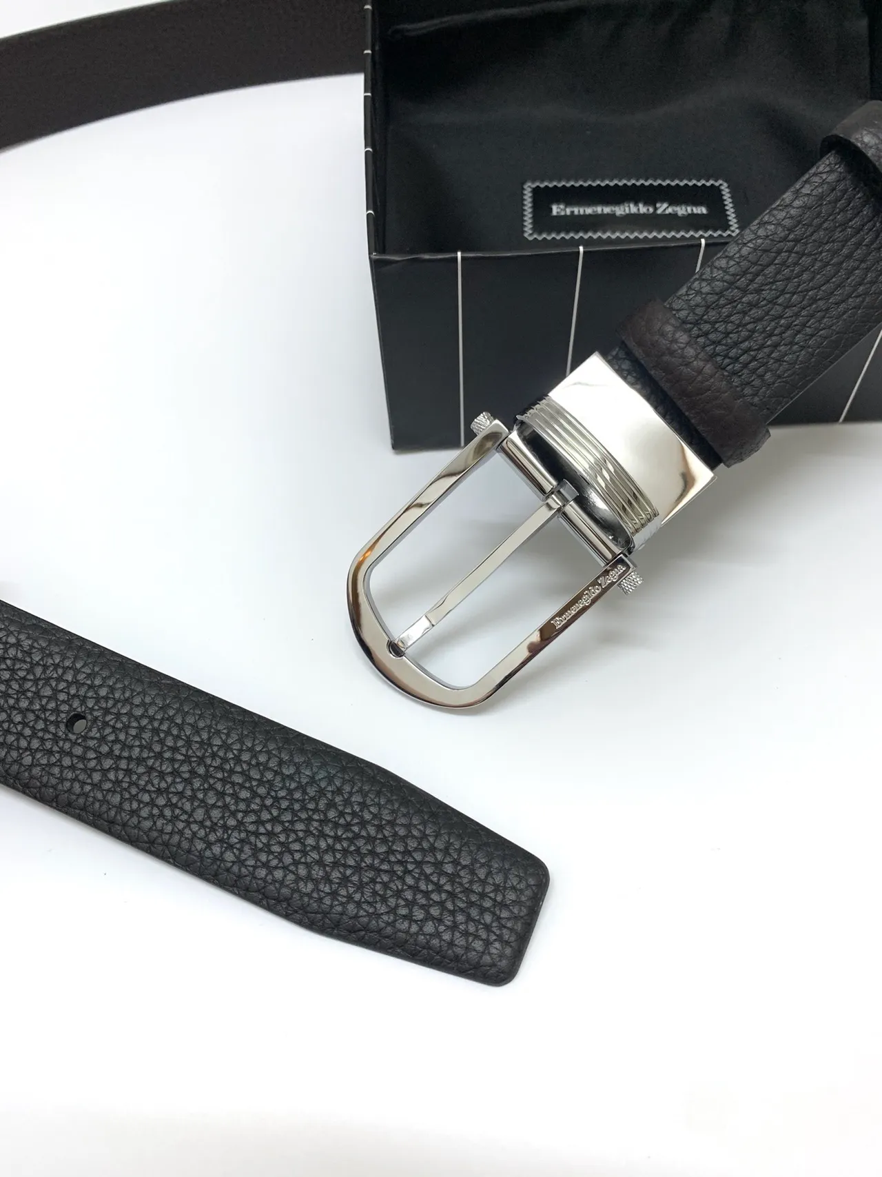 Black Silver Pebbled Reversible Buckle Leather Belt 4
