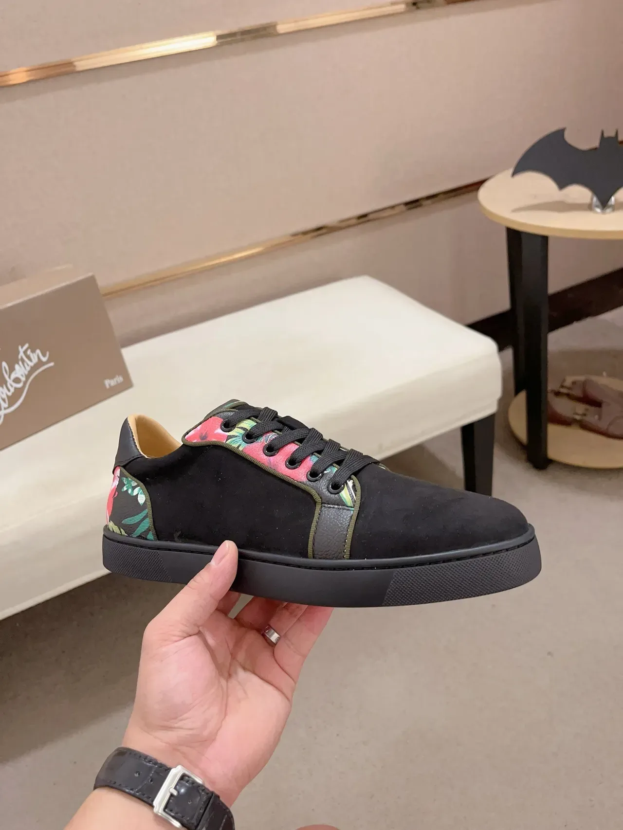 Tênis Lifestyle de Camurça Preto e Estampado Floral Low-Top 4