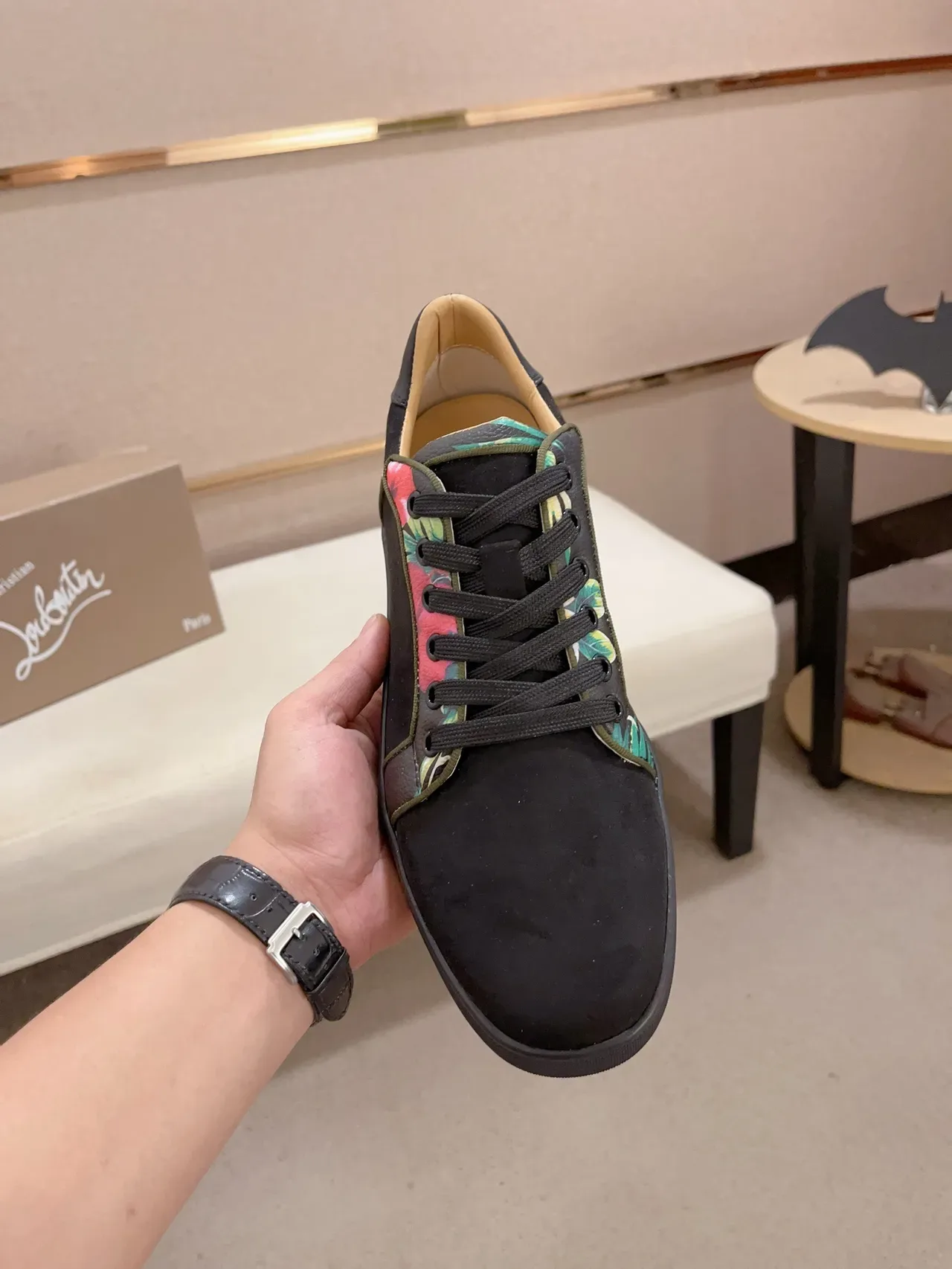 Tênis Lifestyle de Camurça Preto e Estampado Floral Low-Top 5