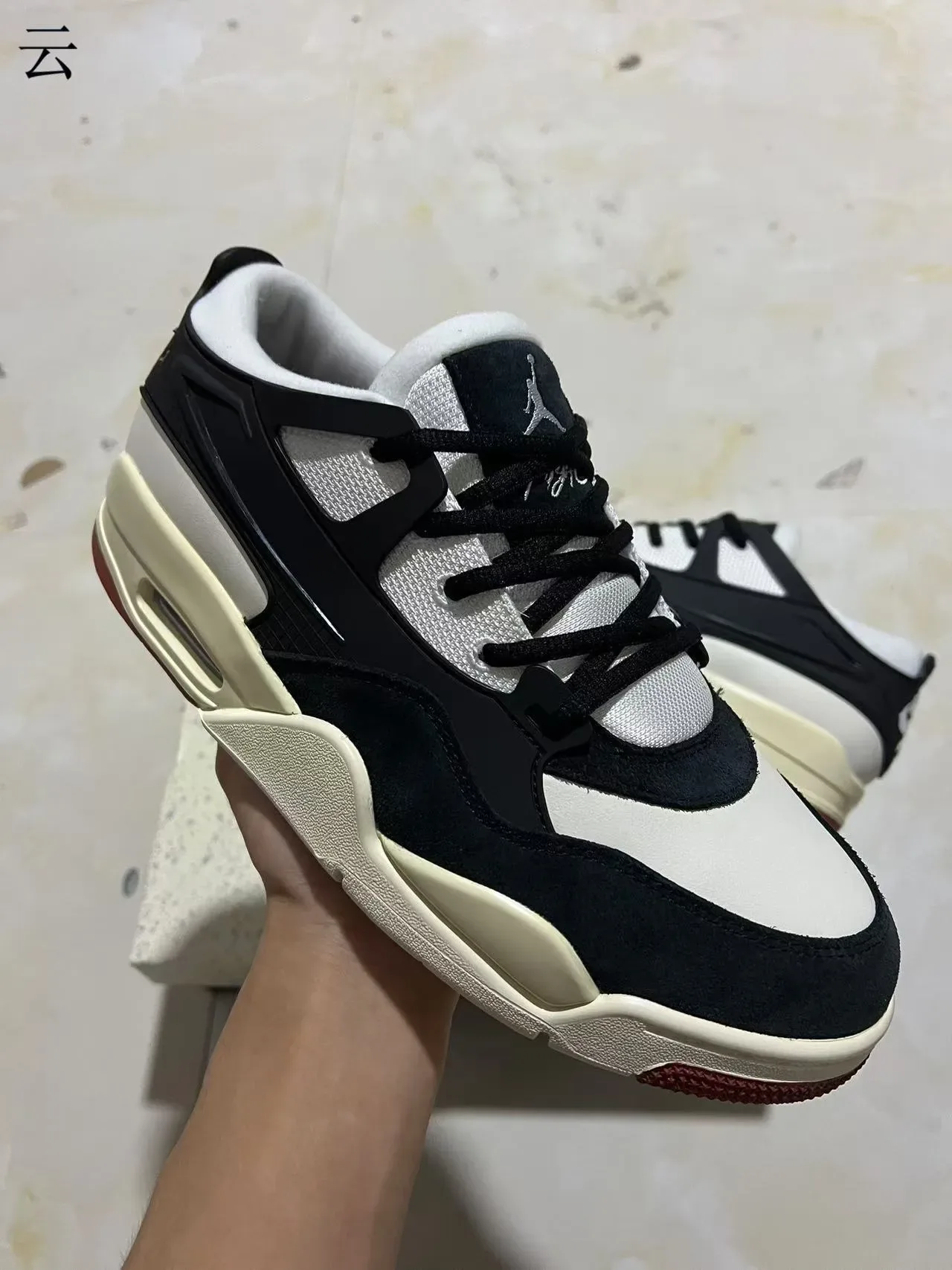 黑白奶油红生活方式运动鞋 2