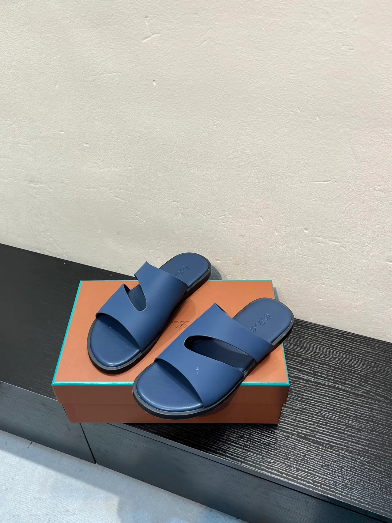 Blue Black Double-Strap Flat Sole Slippers 3