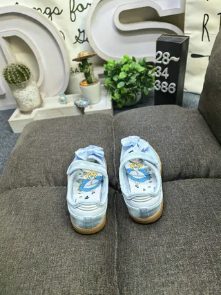 Zapatos Mary Jane con parte superior de satén azul marrón claro y suela de goma 8