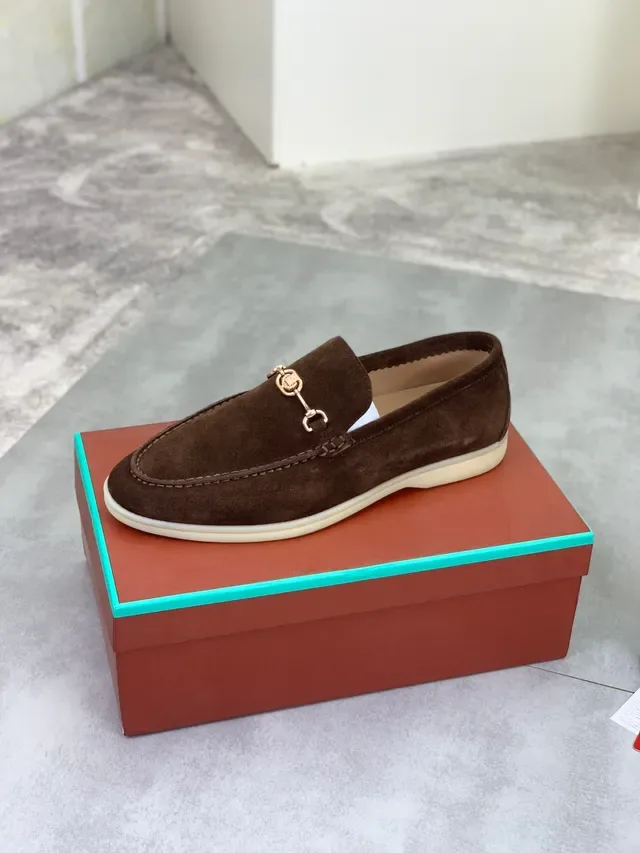 Mocassin en daim marron beige avec détail mors 4