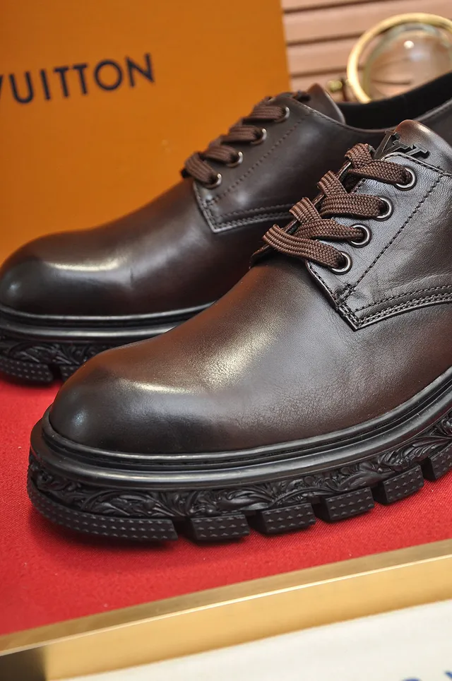 Brown Black Sculpted Ornate Sole Polished Leather Derby Shoes 3