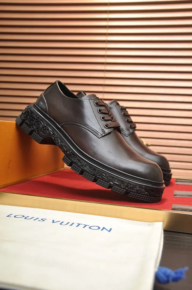 Brown Black Sculpted Ornate Sole Polished Leather Derby Shoes 7