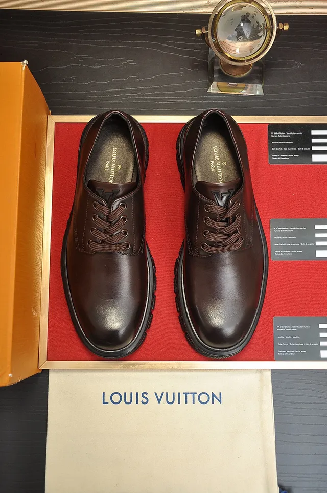 Brown Black Sculpted Ornate Sole Polished Leather Derby Shoes 9