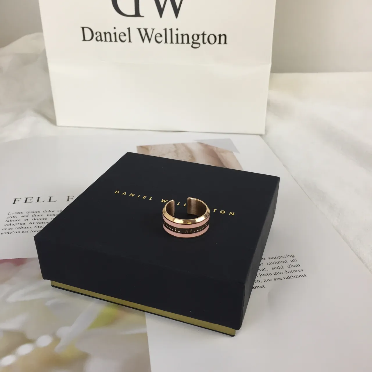 Daniel Wellington Classic Enamel Pink and Gold Ring 3