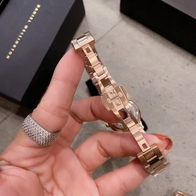 Daniel Wellington 经典娇小玫瑰金黑色表盘石英腕表 2