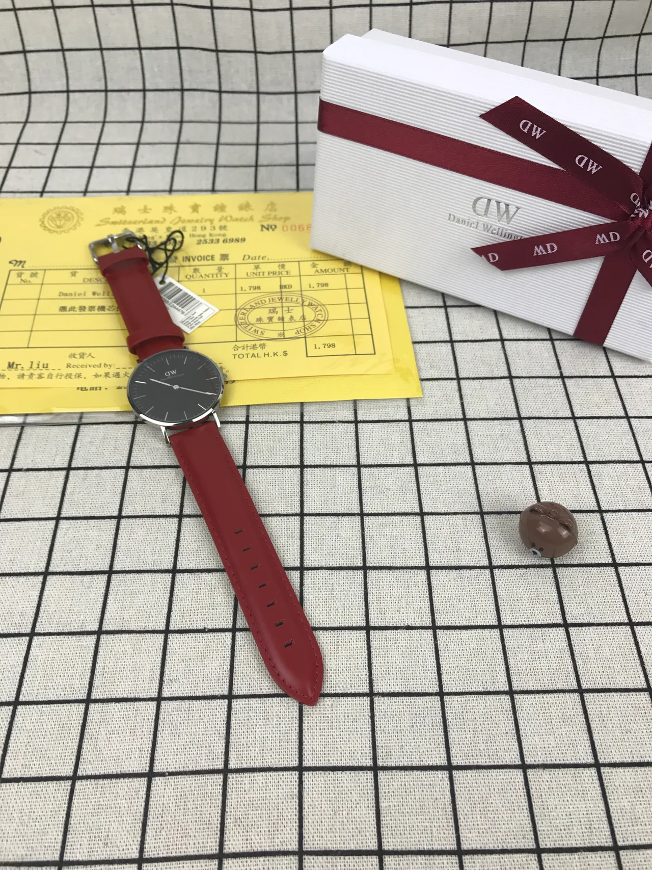 Daniel Wellington लाल काला न्यूनतम पतली केस क्वार्ट्ज घड़ी 2