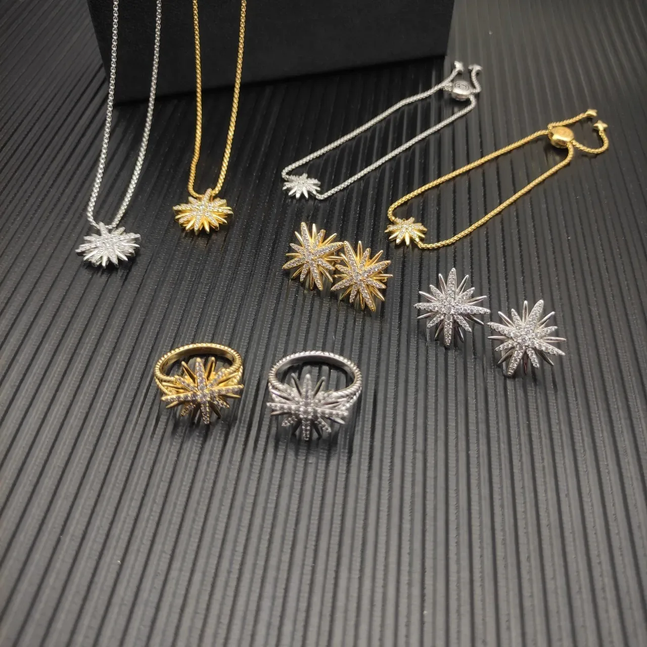 David Yurman Starburst Motif Pavé 黄色金戒指 2