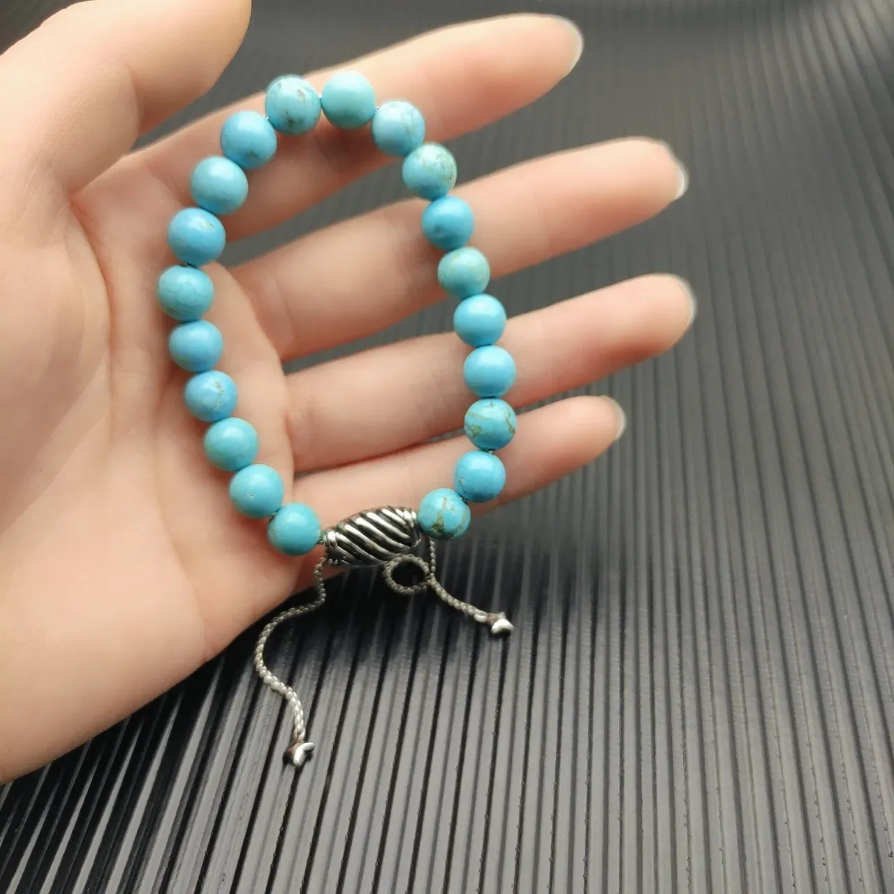 David Yurman 绿松石珠子桶扣手链 3