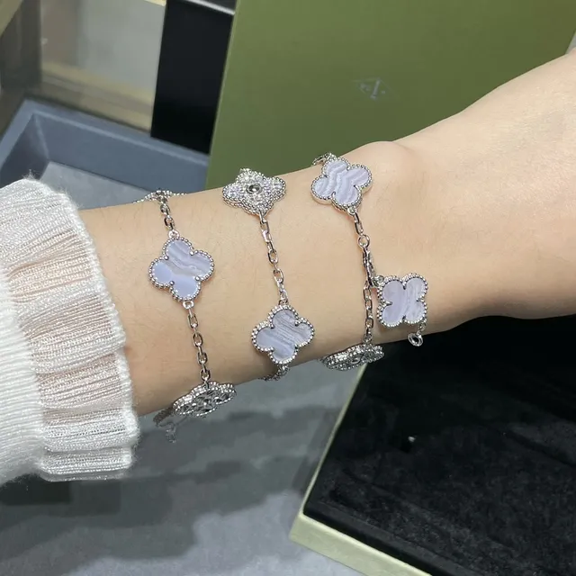 Five Clover Motif Agate and Pavé Crystal Silver-Tone Chain Bracelet 9