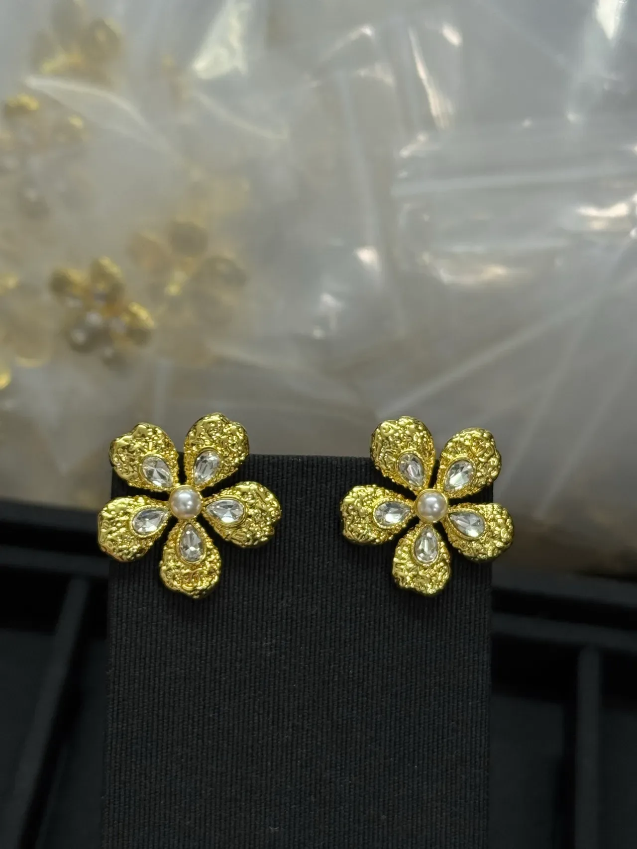 Floral Textured Gold-Tone Pearl and Crystal Stud Earrings 6
