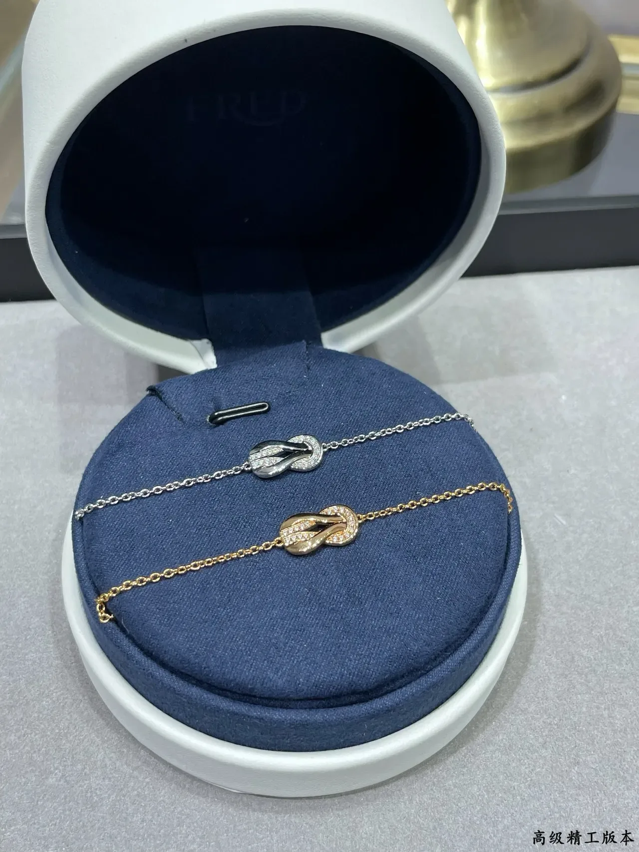 Fred Force 10 Knot Pavé Diamond Bracelet 8