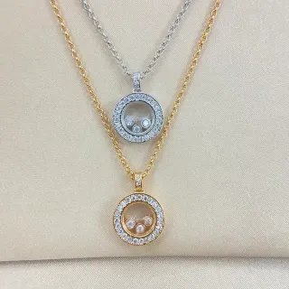 Colliers avec pierres pavé et pendentif de charme flottant en ton doré et argent